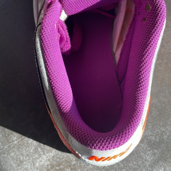 2011 Nike Dunk Low 6 Women's
Purple Orange Vintage 
Rare Excellent cond!!! - Picture 7 of 9
